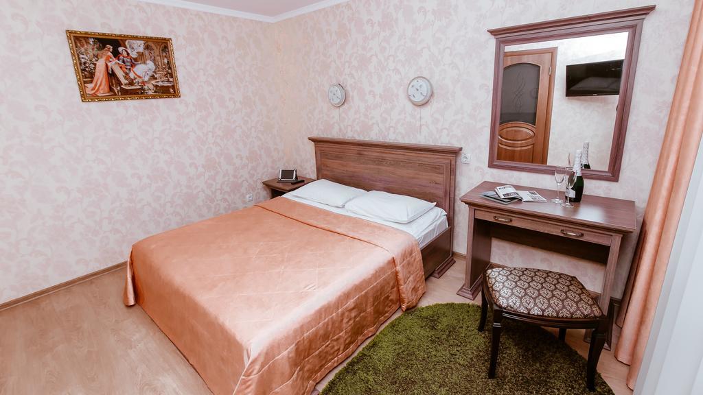 Hotel Ukraine Černihiv Esterno foto